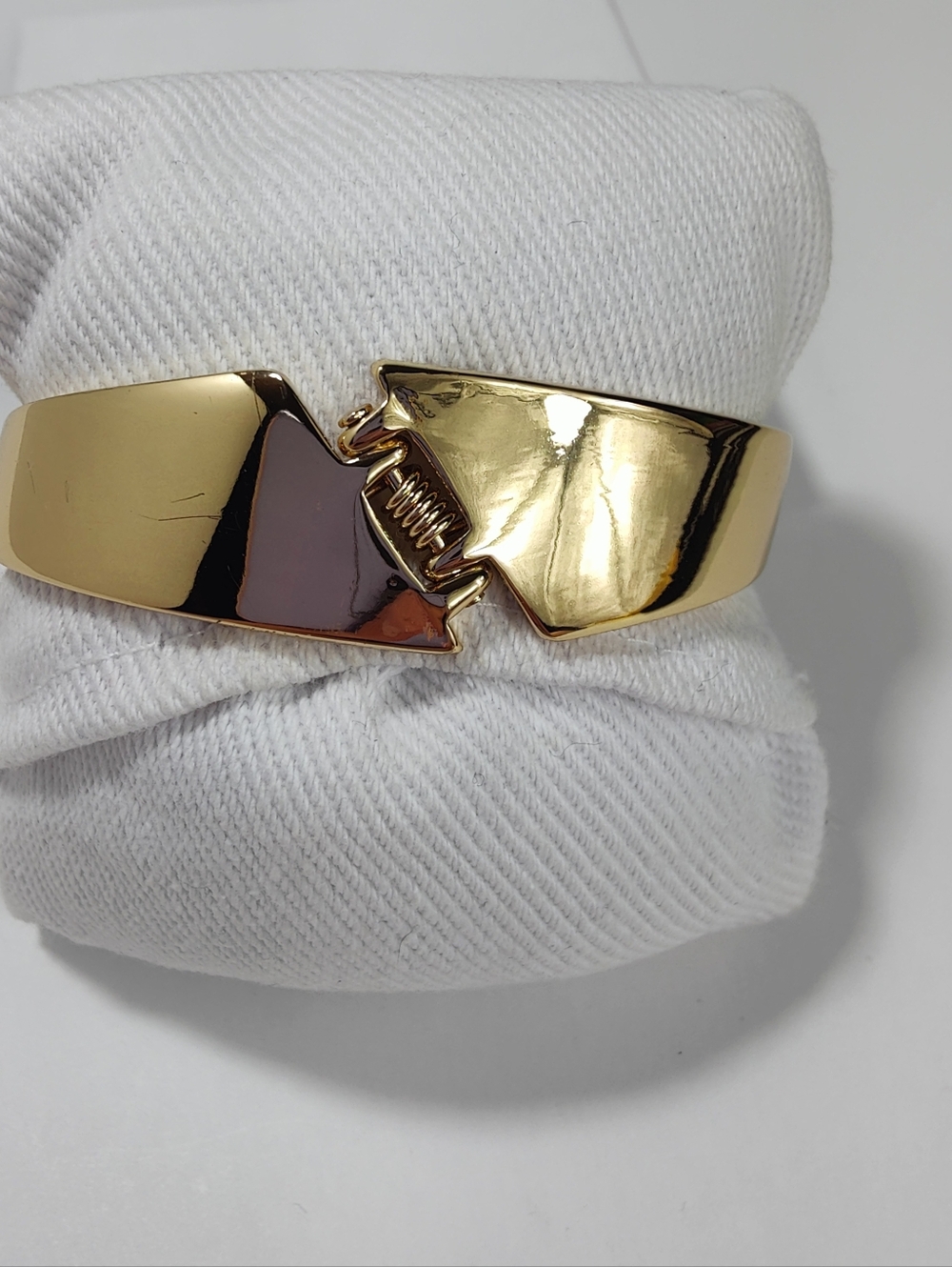 Modern Sculptural Gold Tone Cuff Bracelet Abstract Statement Bangle Designer - Picture 3 of 6